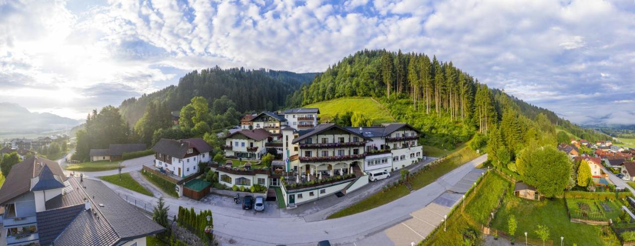 Panoramahotel Gürtl Haus im Ennstal Exterior foto